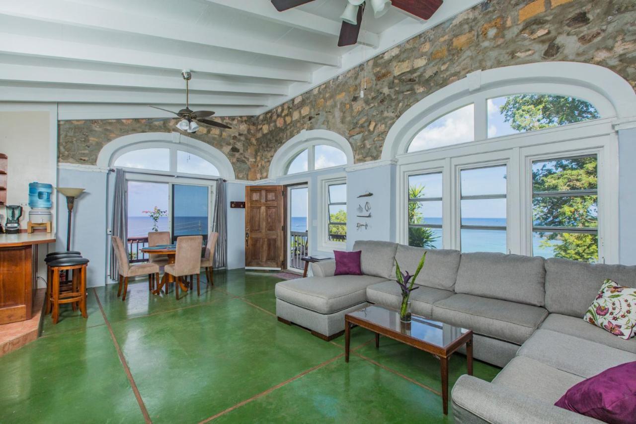 Feather Leaf Inn Frederiksted 객실 사진