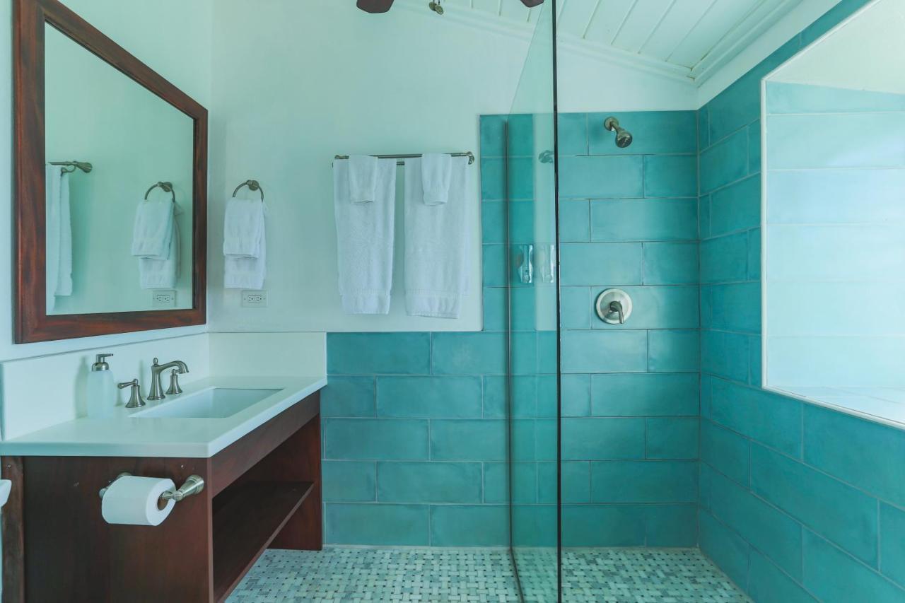 Feather Leaf Inn Frederiksted 외부 사진